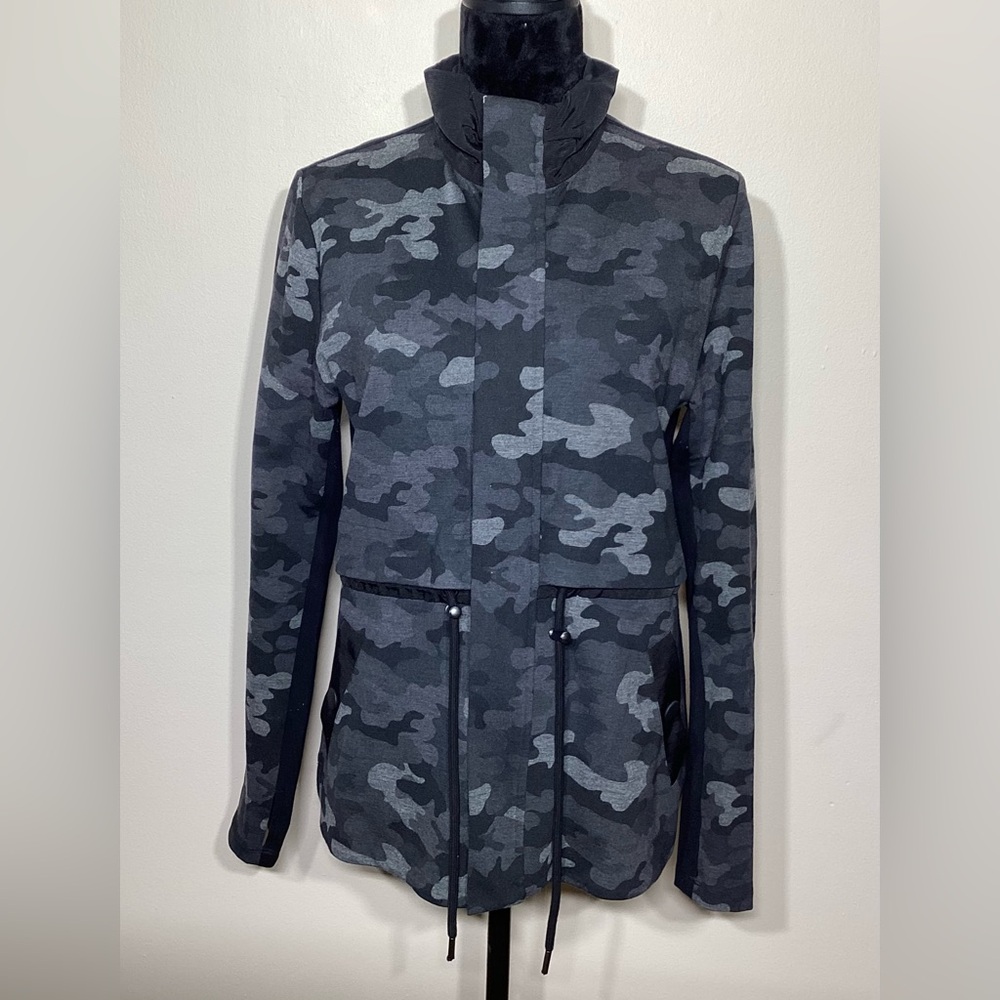 CAbi Gray and Black Camo Atc Cinch Waist Jacket Size Medium